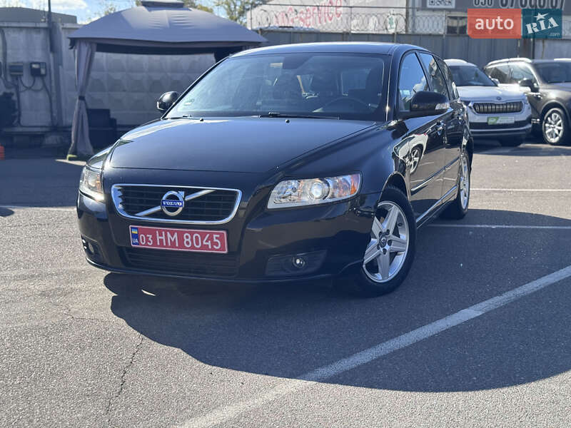 Универсал Volvo V50 2012 в Киеве