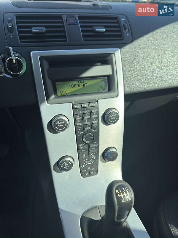 Универсал Volvo V50 2012 в Киеве