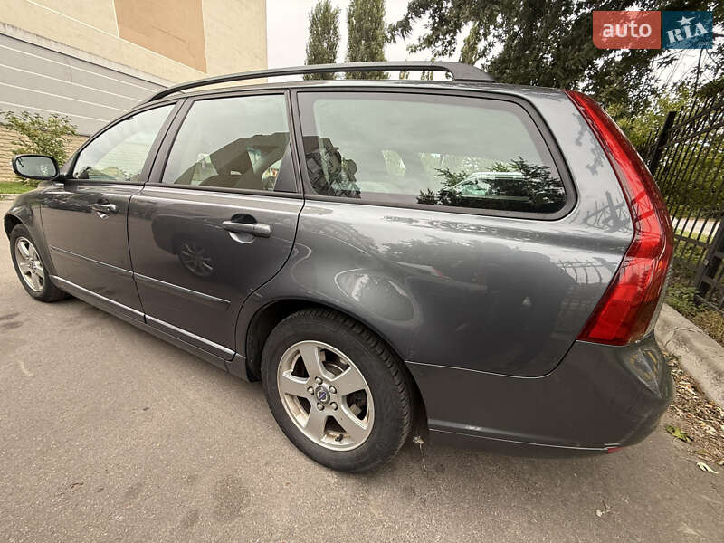 Универсал Volvo V50 2008 в Киеве