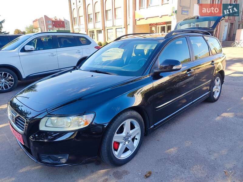 Универсал Volvo V50 2010 в Кролевце
