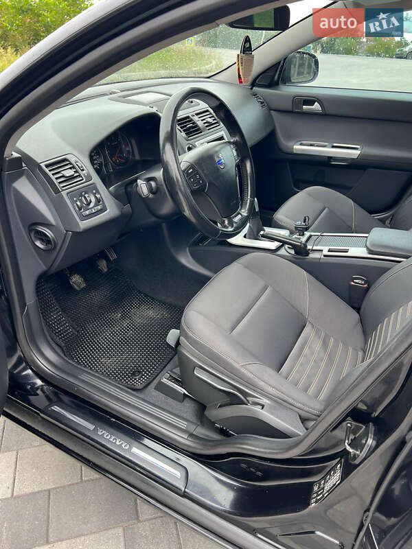 Універсал Volvo V50 2010 в Хмельницькому