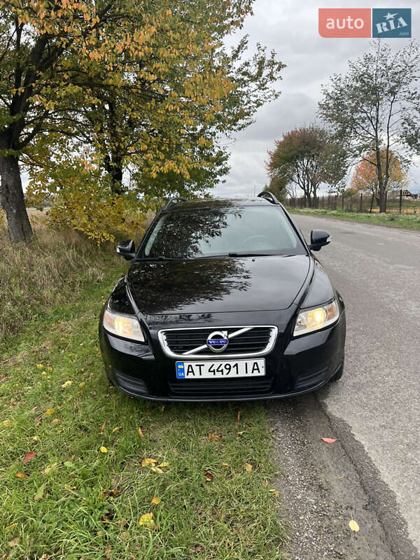 Volvo V50 2011