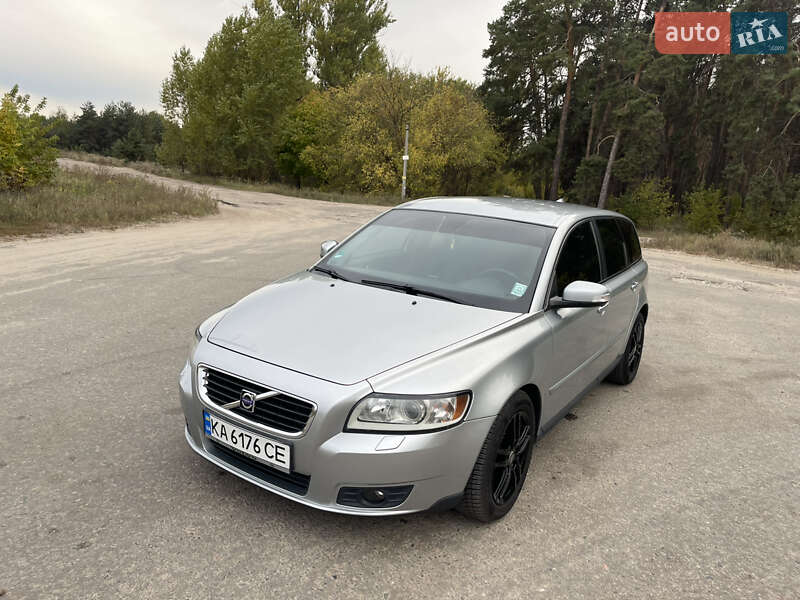Универсал Volvo V50 2008 в Ахтырке
