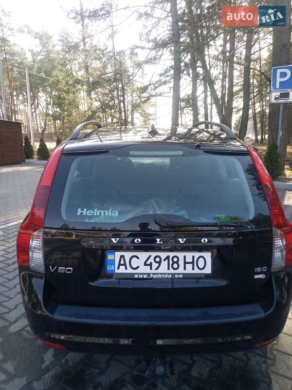 Універсал Volvo V50 2010 в Маневичах