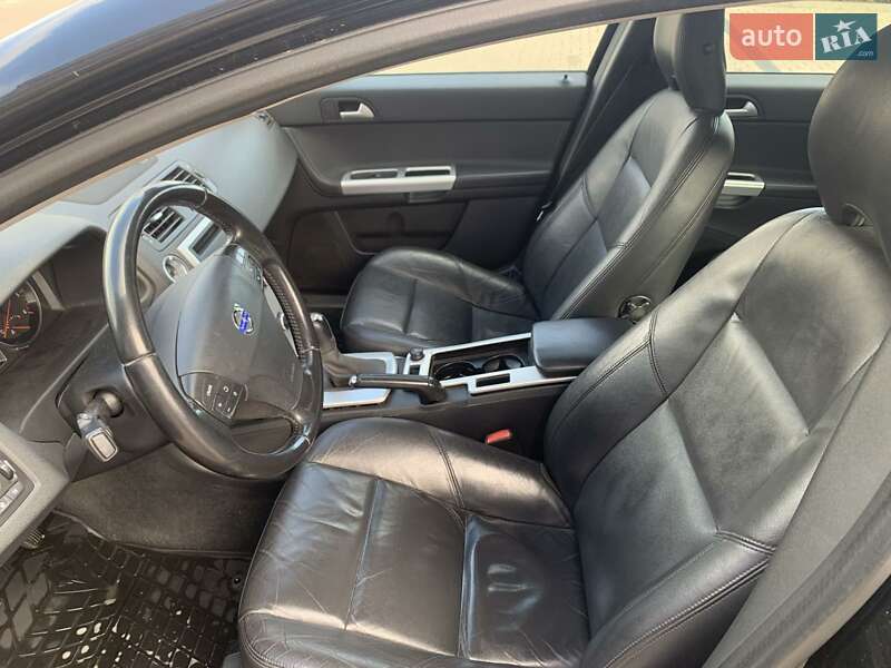 Универсал Volvo V50 2011 в Черновцах