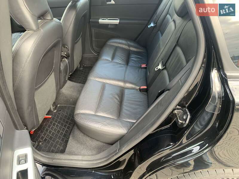 Универсал Volvo V50 2011 в Черновцах