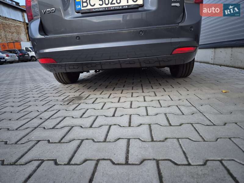 Универсал Volvo V50 2010 в Львове