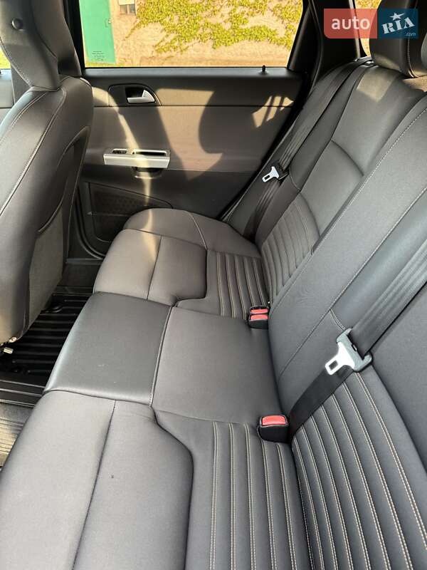 Универсал Volvo V50 2012 в Киеве