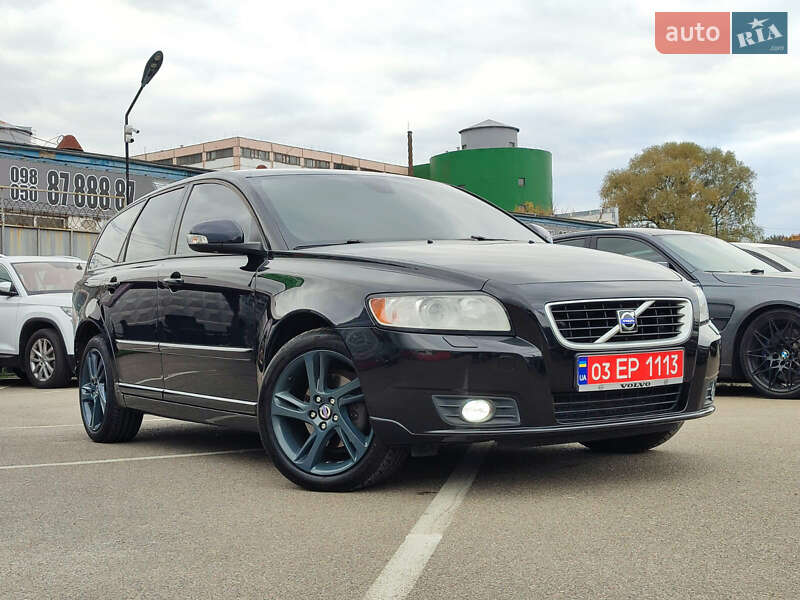 Универсал Volvo V50 2012 в Киеве