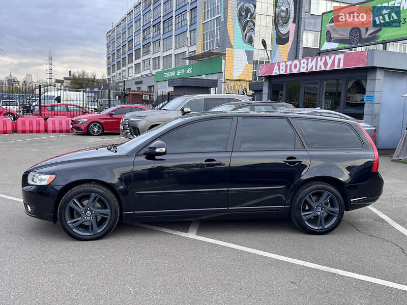 Универсал Volvo V50 2012 в Киеве