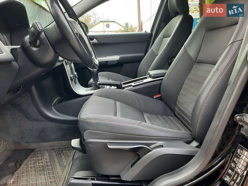 Універсал Volvo V50 2010 в Полтаві