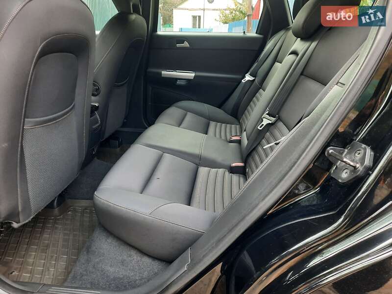 Універсал Volvo V50 2010 в Полтаві