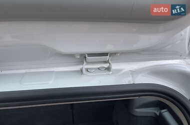 Універсал Volvo V50 2010 в  фото 27 Універсал Volvo V50 2010 в