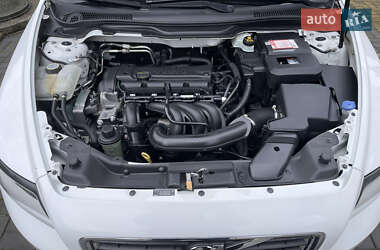 Універсал Volvo V50 2010 в  фото 61 Універсал Volvo V50 2010 в