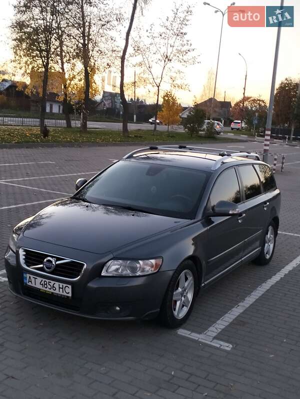 Універсал Volvo V50 2010 в Коломиї