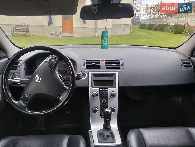 Універсал Volvo V50 2010 в Коломиї