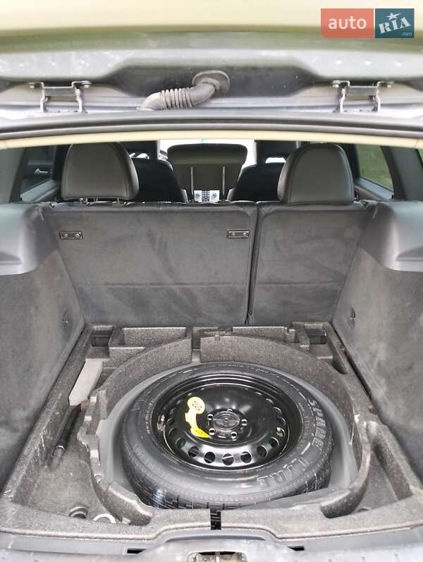 Універсал Volvo V50 2010 в Коломиї