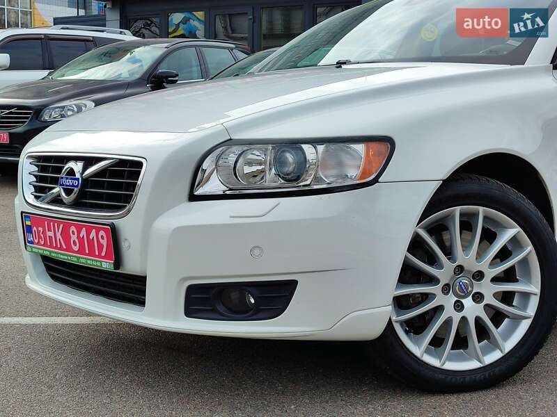 Універсал Volvo V50 2011 в Києві