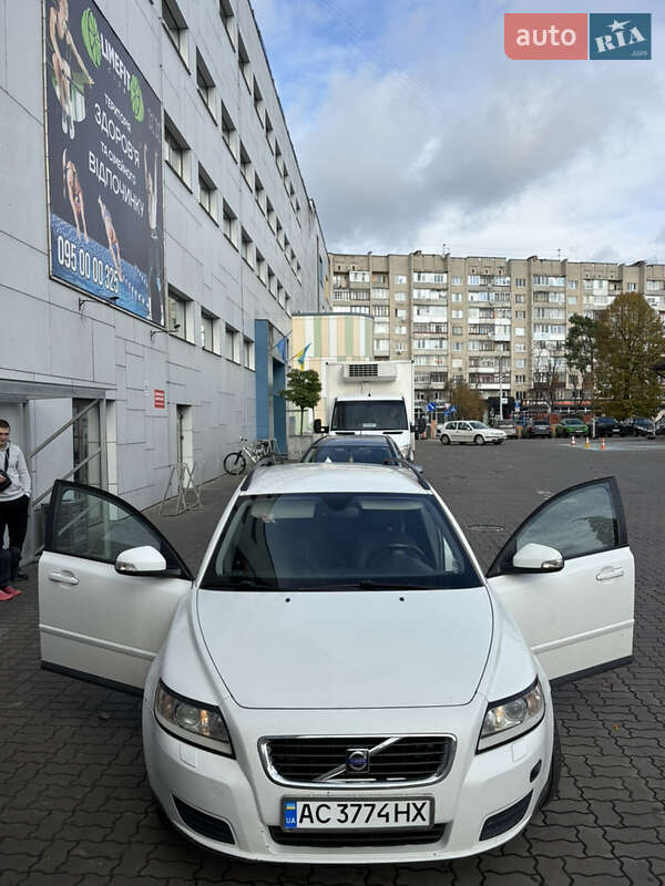 Універсал Volvo V50 2009 в Луцьку