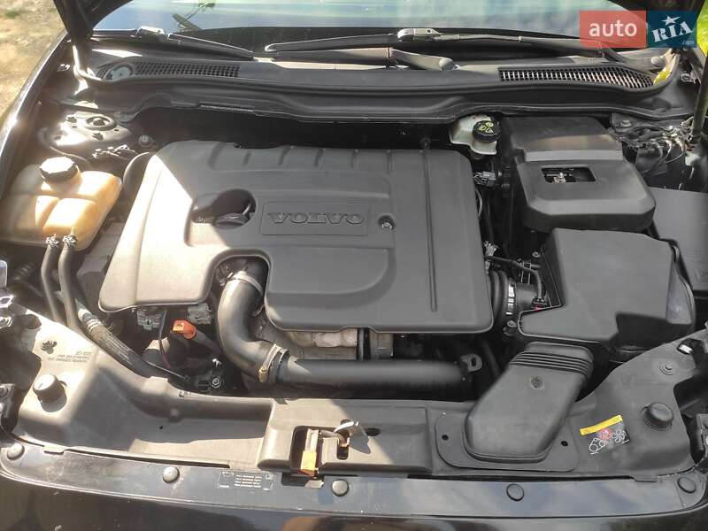 Универсал Volvo V50 2009 в Косове фото 7 Универсал Volvo V50 2009 в Косове