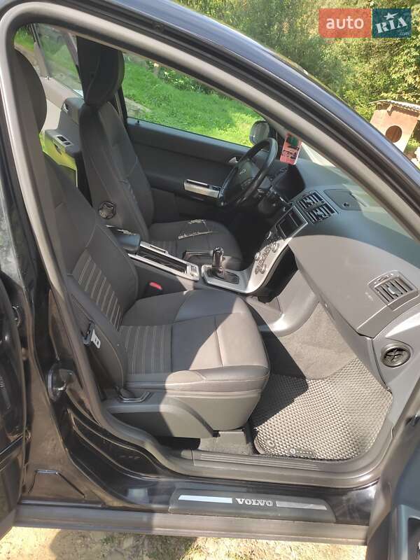 Универсал Volvo V50 2009 в Косове фото 8 Универсал Volvo V50 2009 в Косове