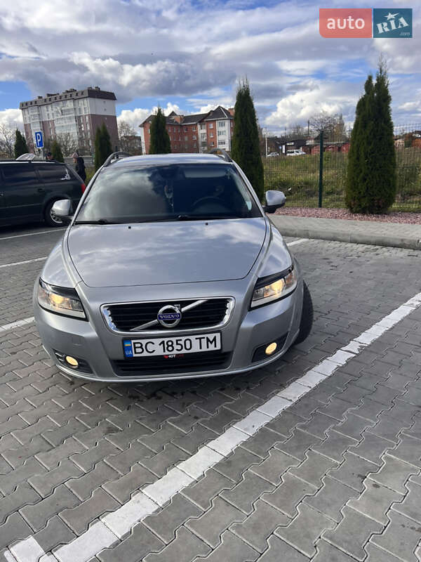 Volvo V50 2011