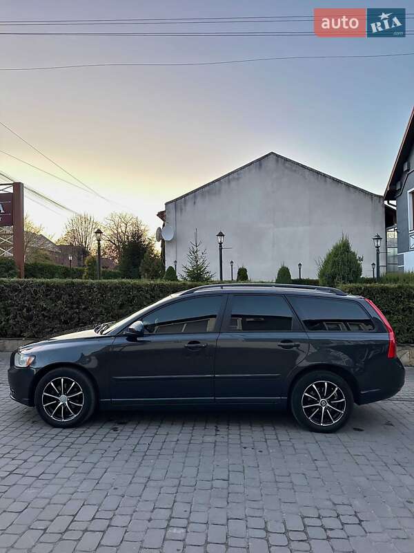 Универсал Volvo V50 2010 в Жовкве