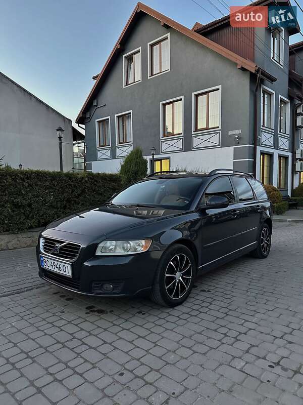 Универсал Volvo V50 2010 в Жовкве