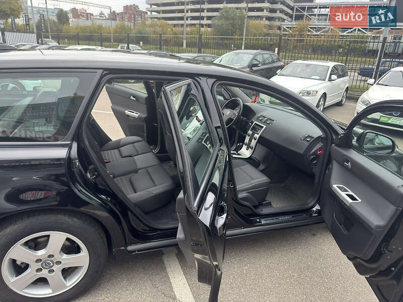Универсал Volvo V50 2012 в Киеве фото 17 Универсал Volvo V50 2012 в Киеве