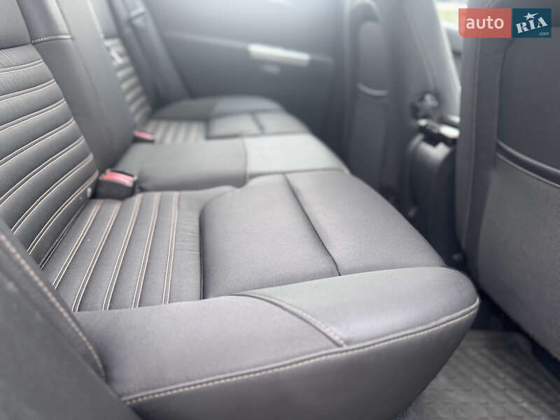 Универсал Volvo V50 2012 в Киеве фото 27 Универсал Volvo V50 2012 в Киеве