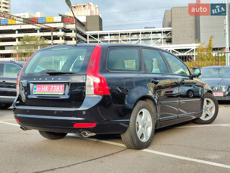Универсал Volvo V50 2012 в Киеве фото 62 Универсал Volvo V50 2012 в Киеве