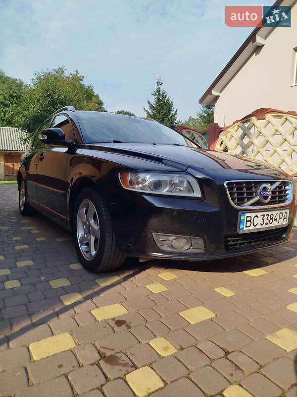 Универсал Volvo V50 2010 в Львове