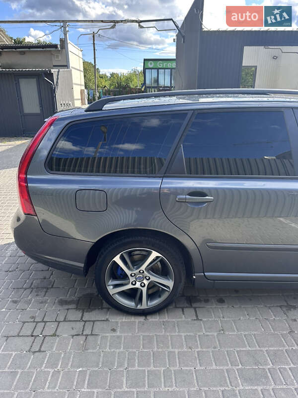 Универсал Volvo V50 2010 в Львове