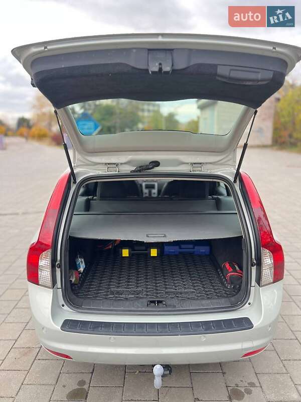 Универсал Volvo V50 2011 в Горишних Плавнях