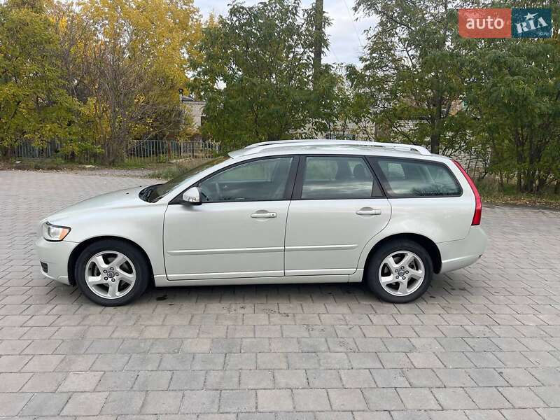 Универсал Volvo V50 2011 в Горишних Плавнях