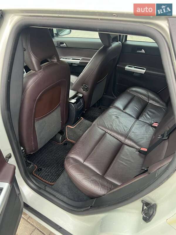 Универсал Volvo V50 2011 в Горишних Плавнях