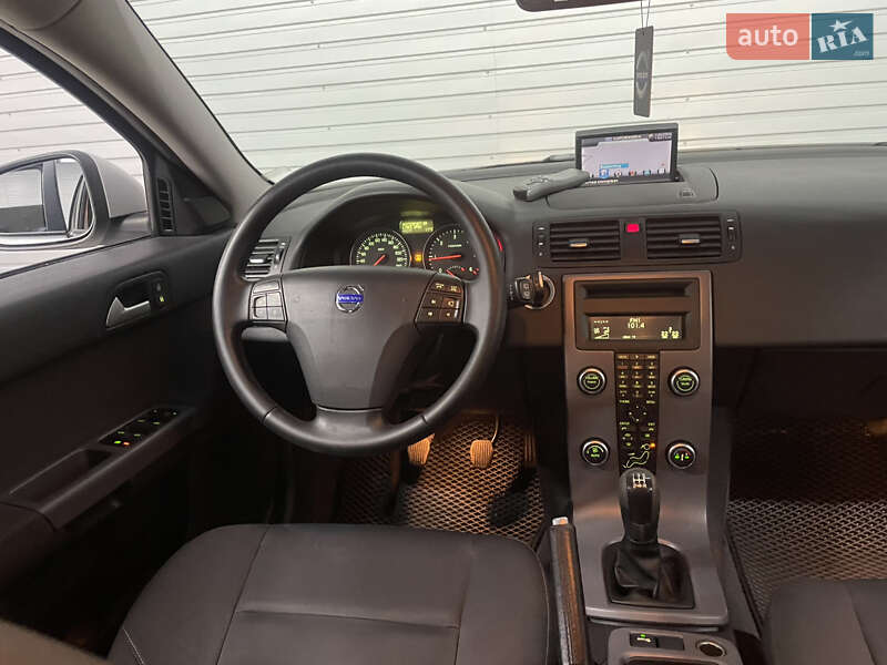 Универсал Volvo V50 2010 в Стрые фото 4 Универсал Volvo V50 2010 в Стрые