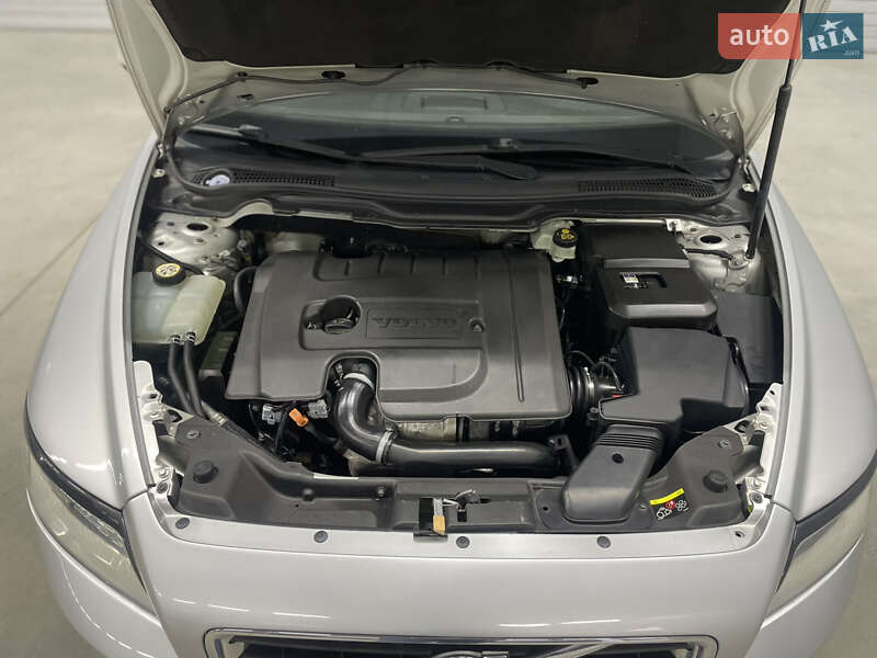 Универсал Volvo V50 2010 в Стрые фото 8 Универсал Volvo V50 2010 в Стрые