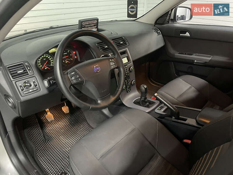 Универсал Volvo V50 2010 в Стрые фото 32 Универсал Volvo V50 2010 в Стрые