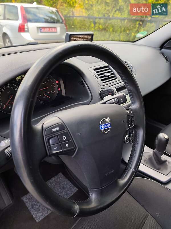 Универсал Volvo V50 2011 в Луцке фото 37 Универсал Volvo V50 2011 в Луцке