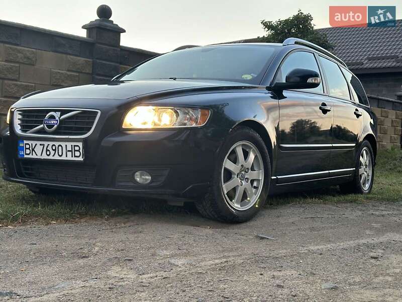 Volvo V50 2011