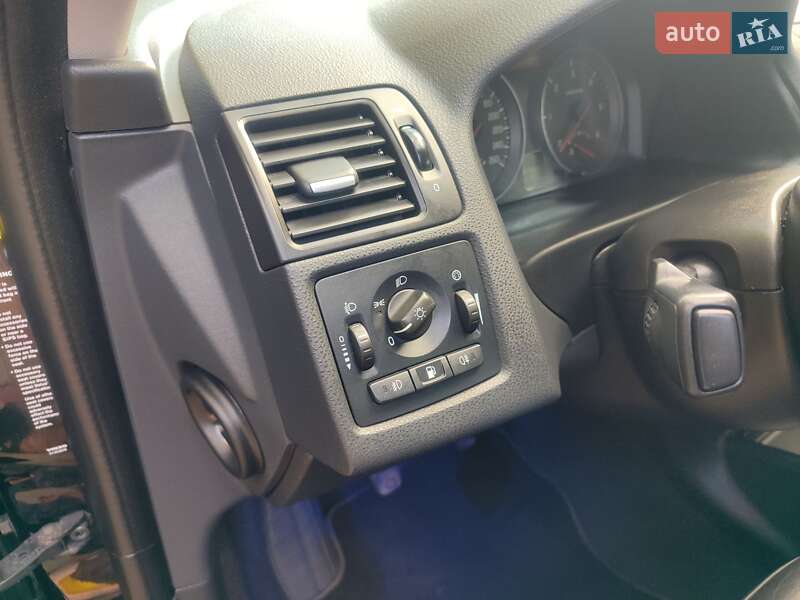 Универсал Volvo V50 2010 в Кролевце