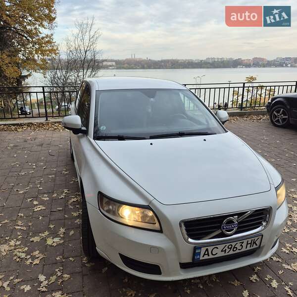 Volvo V50 2011