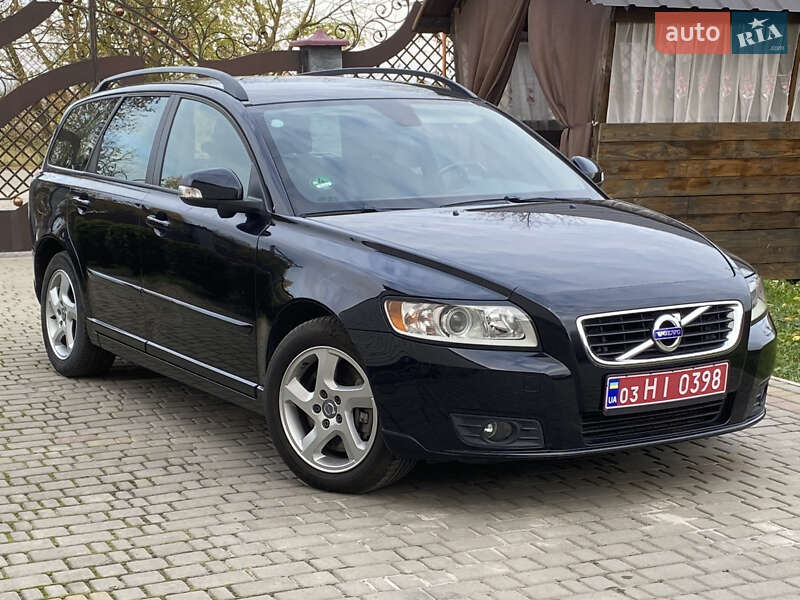 Универсал Volvo V50 2010 в Луцке фото 2 Универсал Volvo V50 2010 в Луцке