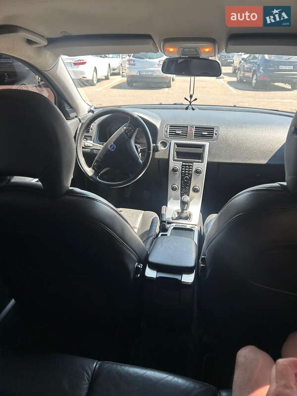 Универсал Volvo V50 2010 в Житомире