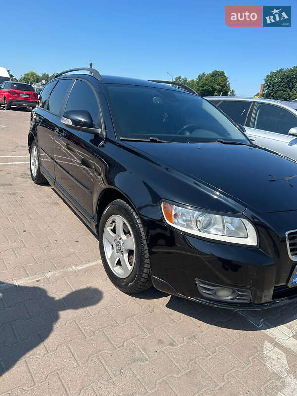 Универсал Volvo V50 2010 в Житомире