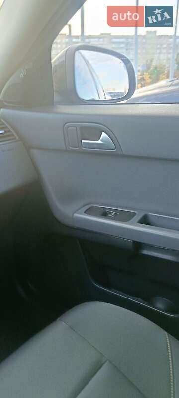 Универсал Volvo V50 2011 в Киеве фото 13 Универсал Volvo V50 2011 в Киеве