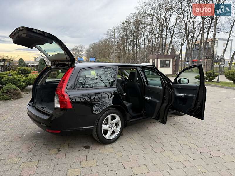 Универсал Volvo V50 2011 в Стрые фото 39 Универсал Volvo V50 2011 в Стрые