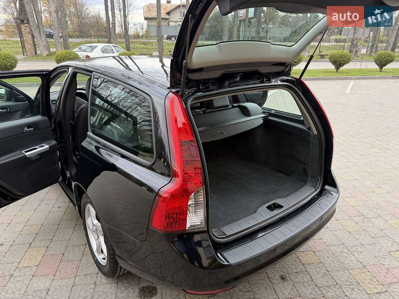 Универсал Volvo V50 2011 в Стрые фото 43 Универсал Volvo V50 2011 в Стрые