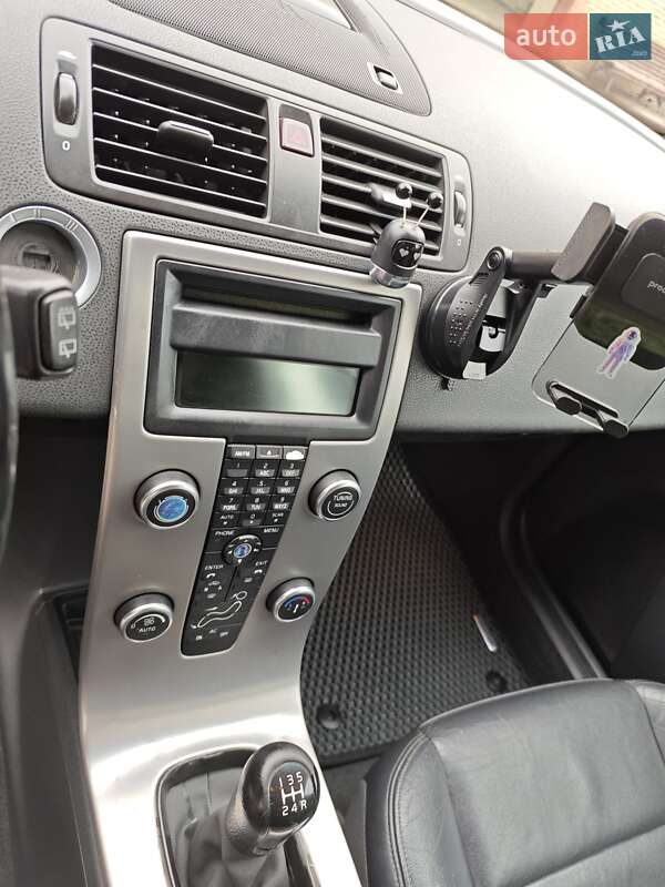 Универсал Volvo V50 2009 в Краматорске